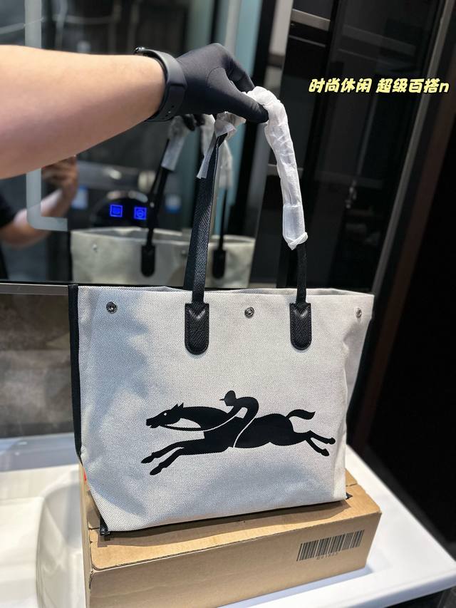 Size：37 30Cm 珑骧longchamp 购物袋 春夏帆布是永远的流行…. 实用性！外观！背起来的气质都刚刚好哦！ 绝对