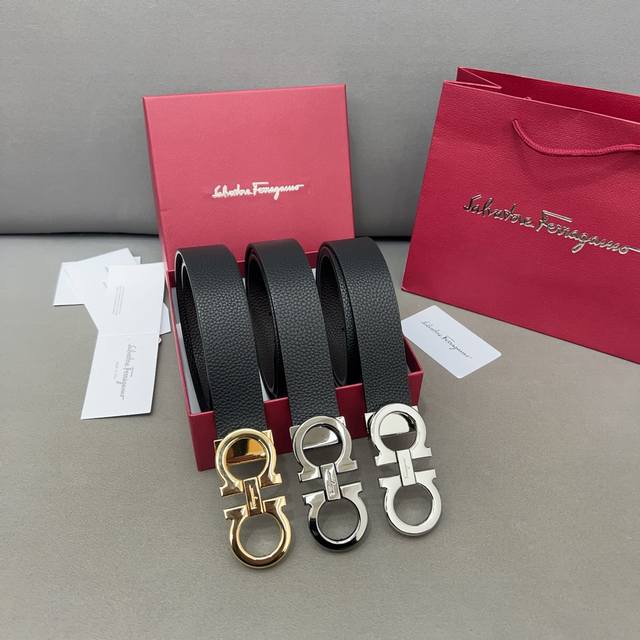 Ferragamo 菲拉格慕 钢扣牛皮腰带 男士经典款皮带 多色可选 时装搭配必备款 优质扣头 采用原厂牛皮带身 高品质全套包装 礼盒 礼袋 小票 Dd