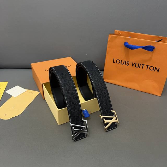 Louisvuitton 路易威登 钢扣 原单牛皮腰带 男士经典款皮带 时装搭配必备款 优质扣头 采用原厂牛皮带身 机械打孔 高品质全套包装 礼盒 礼袋