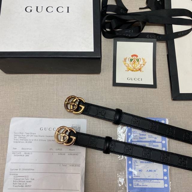 品牌：Gucci 配色白礼盒 等级：原品版质.定制层头牛皮。专柜售典经爆款开模。油精边致 电车脑线 手柔感软.实物拍摄修无饰 上效身果超好.配专柜全包套