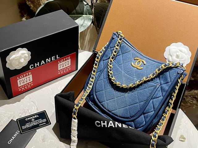 原版牛仔 Chanel 牛仔托特包 慵懒随性又好背 上身满满的惊喜 高级慵懒又随性 彻底心动的一只 Size：2