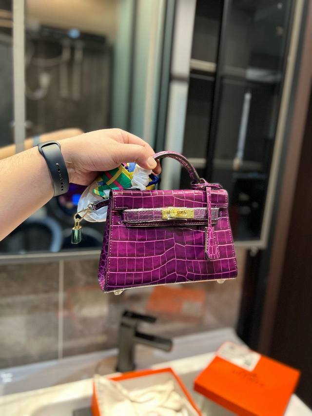 礼盒包装 Hermès Kelly二代 原版漆面鳄鱼纹 牛皮品质 耐磨 Mini凯莉二代爱马仕凯莉手掌纹 小红书上热推款 海外红人时尚博主种草的凯莉二代