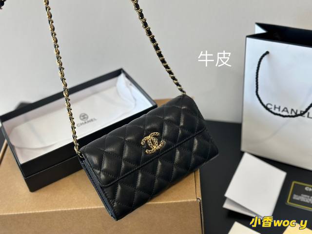 配盒 Chanel新款提前看 新品woc 可以当手包哦内里有隔层 尺寸18*10.5Cm