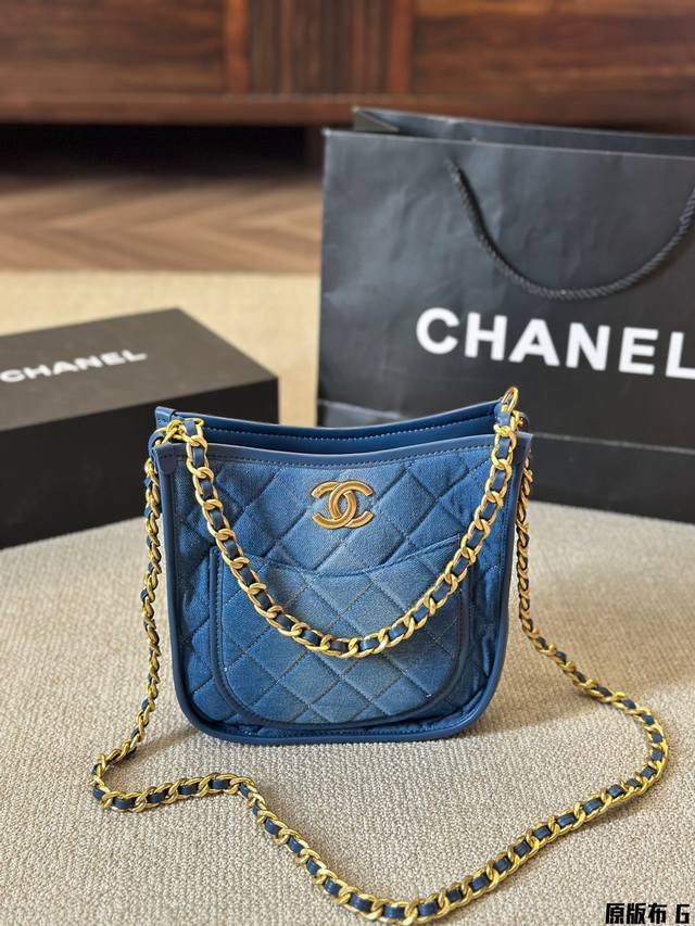 原版牛仔 Chanel 牛仔托特包 慵懒随性又好背 上身满满的惊喜 高级慵懒又随性 彻底心动的一只 Size：2