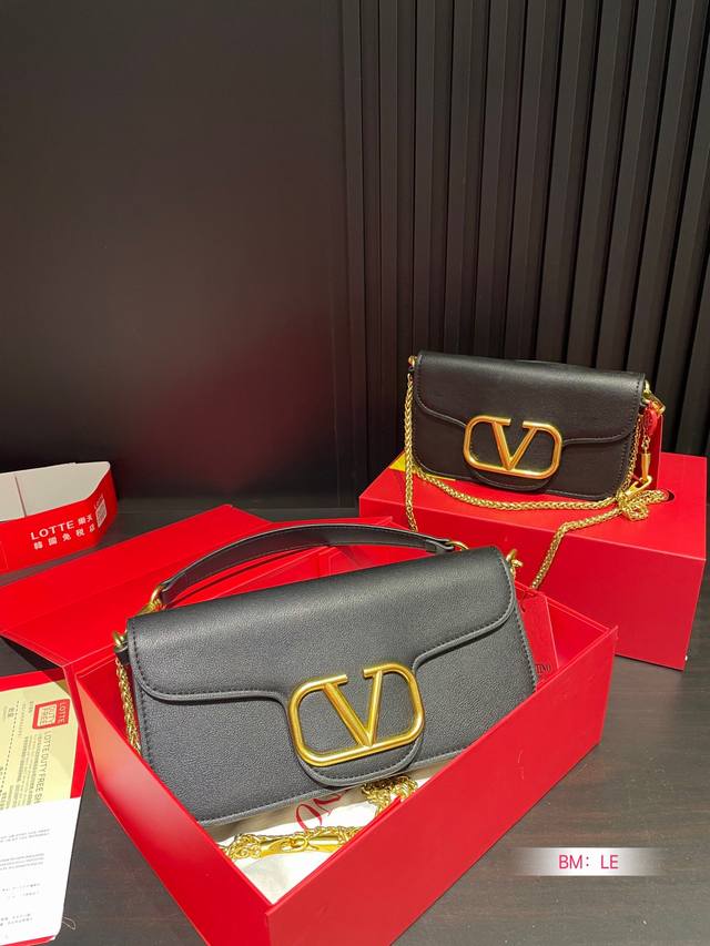 小号 大号 配折叠礼盒 华伦天奴valentino女士 Valentino 秀款 Black Tie Valentino Letter Bag