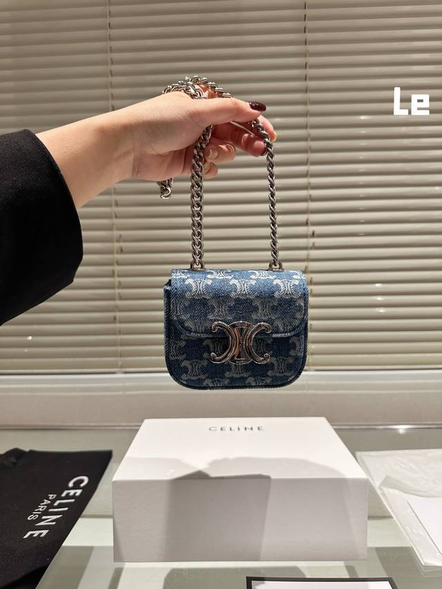 Celine Mini凯旋门包 Celine这季新品包包都好好看啊“ 最喜欢的就是这只mini凯旋门包啦 真的是超可爱10Cm 配礼盒