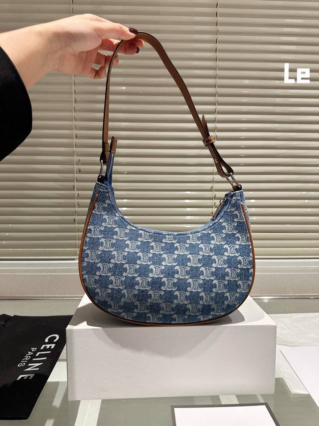 中古牛仔 Celine2024最新款中古系列 全网第-弹 我这可是全网第一弹呀，绝对新鲜出炉。巴塞罗那celine专卖店也只此一只，据柜姐讲也是