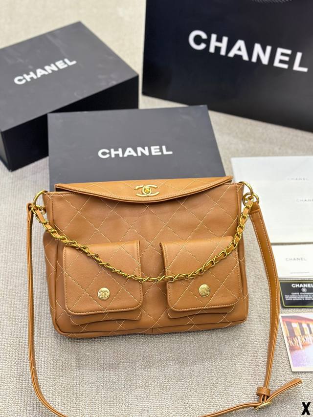 小羊皮 Chanel 2024新品包 小香牛皮最近好多明星都在背chanel 这款包是由老佛爷karl Lagerfeld和chanel现任创意