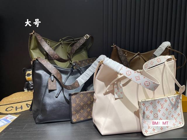 大号 配折叠盒子 Lv 新款羊皮 Carryall 对比三月上市的iv新品直戳我心！ 男生也能背的全新纯黑 Carryall 男生背也超好看特别