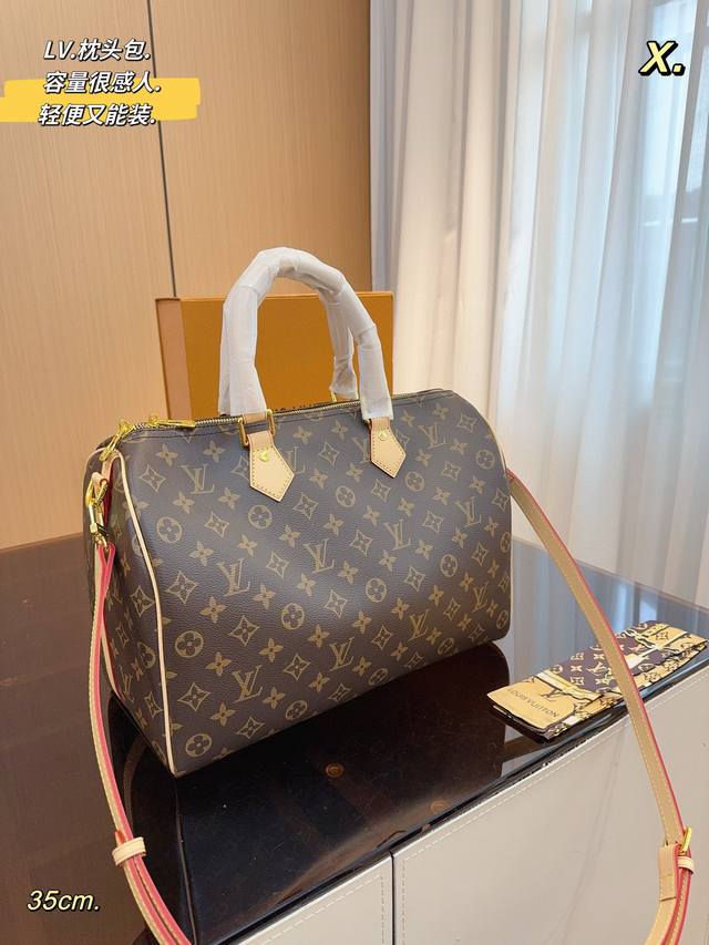 配折叠礼盒 Lv Speedy 枕头包 无论版型 内里和专柜毫无差别 真正原版复刻 内里可拆卸 火遍全球的爆款机场大包 机车女神包 明星同款 贵气而充满 - 点击图像关闭