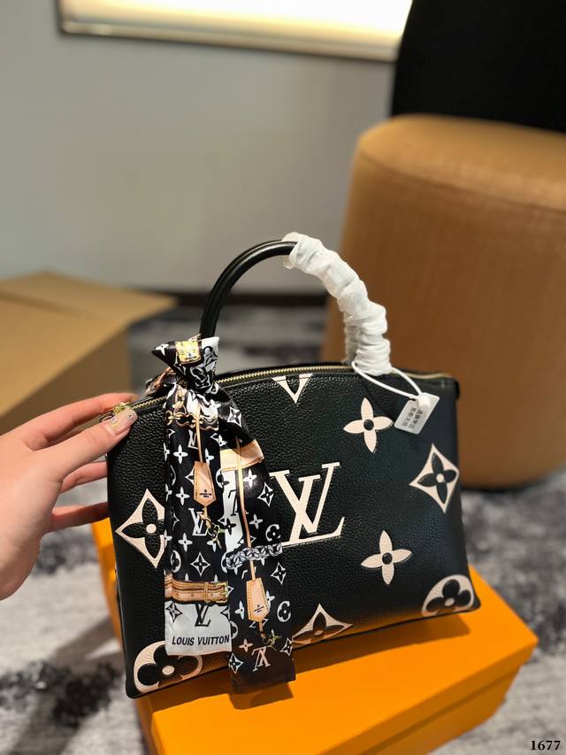 Lv 托特包tote 质感爆棚的美 上身真的太太太有质感啦 日常逛街不要太吸晴 尺寸 28.19