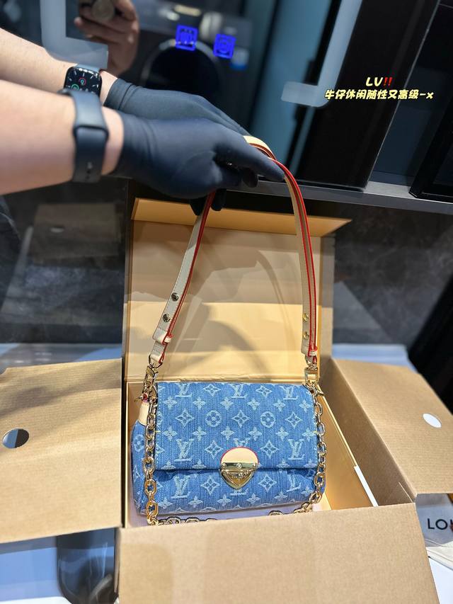 礼盒包装 Louis Vuitton Favorite 饺子包 非常低调耐看 全皮质感满满 多种背法 可盐可甜 尺寸23 14Cm Dd