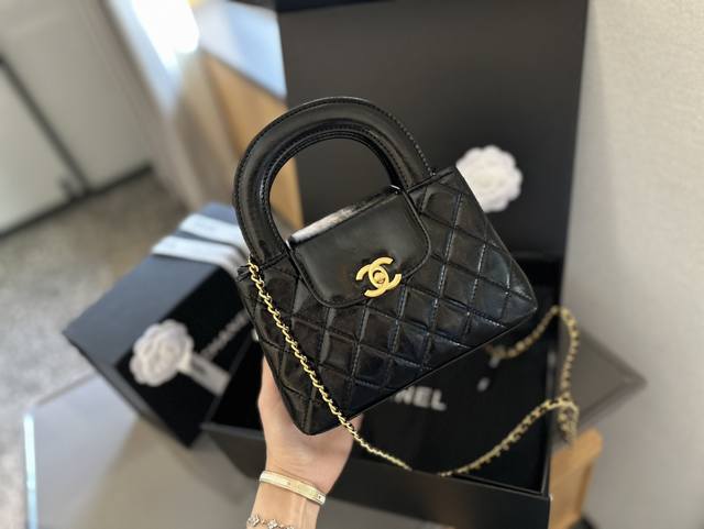 折叠礼盒包装 Chanel 23新款kelly链条包 23K最火的一款 尺寸：22Cm - 点击图像关闭