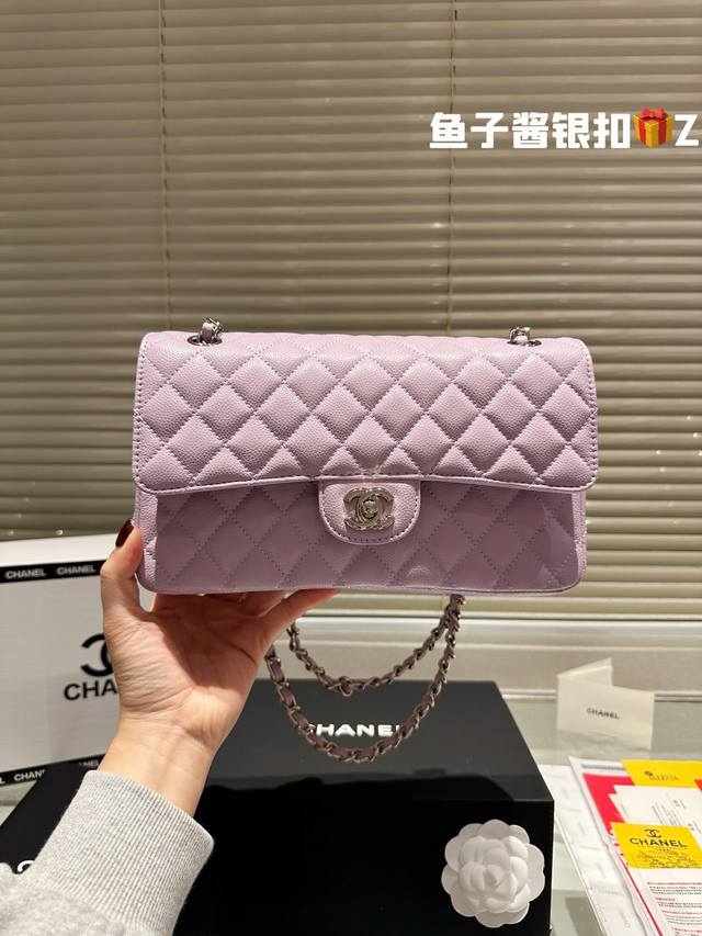 原单品质 “复刻版 Chanel 26Cm Cf ” Chanel礼盒专柜包装 无疑是个美胚子简直就是狙击小仙女们心脏的利器珍珠女孩的优