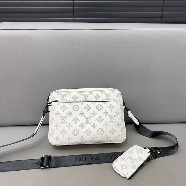 Louisvuitton 路易威登 Trio三合一 邮差包 单肩包 男女通用斜挎包 采用精湛镶嵌细工，经典百搭 实物拍摄 原厂原版面料 配送防尘袋 礼盒