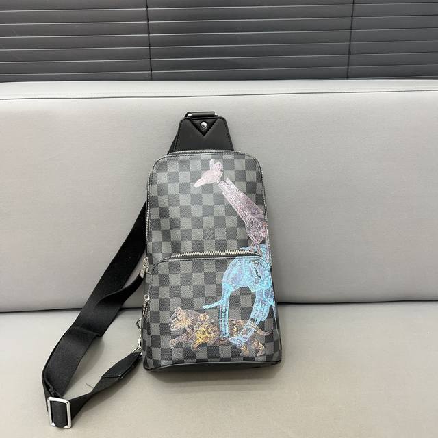 Louisvuitton 路易威登 Avenue系列胸包 斜挎包 男女通用单肩包 采用精湛镶嵌细工，经典百搭 实物拍摄 原厂原版面料 N41719 配送