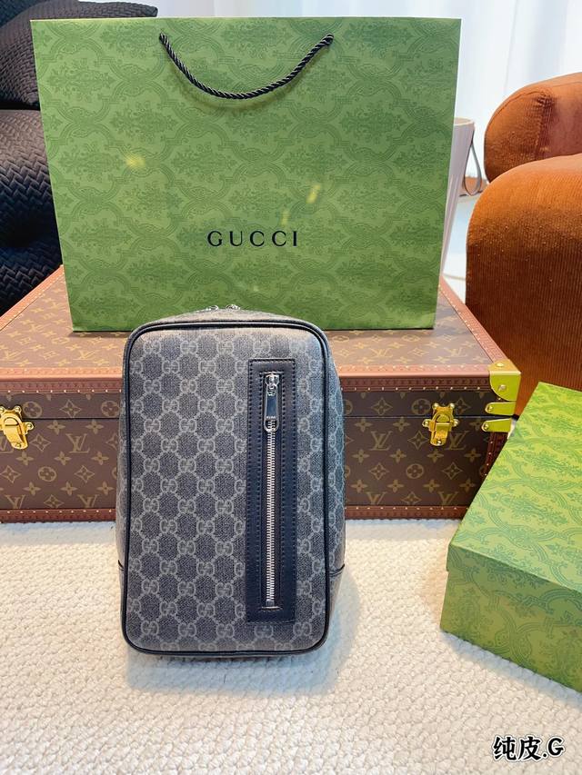 纯皮 配礼盒. Gucci.酷奇 斜挎 胸包 很好搭衣服 配啥都搭 当之无愧的百搭之王 搭配任何风格完全没问题 尺寸：1 - 点击图像关闭