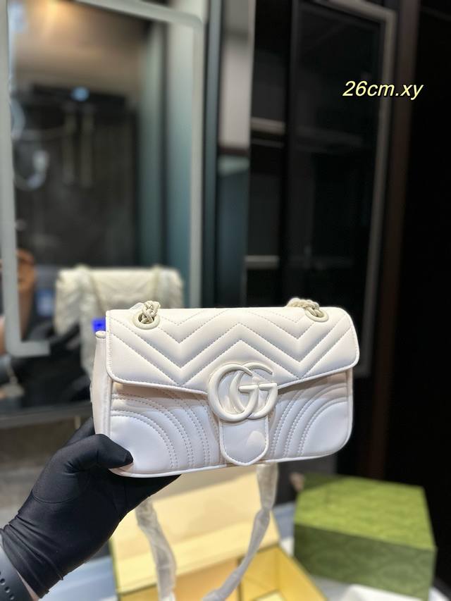 折叠礼盒 Gucci酷奇双g链条包 马卡龙 Gucci马蒙marmont Gucci新款小可爱震撼来袭 宝宝们 绝对绝对的下一个