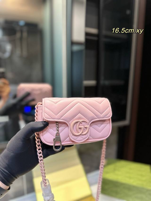 折叠礼盒 Gucci酷奇双g链条包 马卡龙 Gucci马蒙marmont Gucci新款小可爱震撼来袭 宝宝们 绝对绝对的下一个