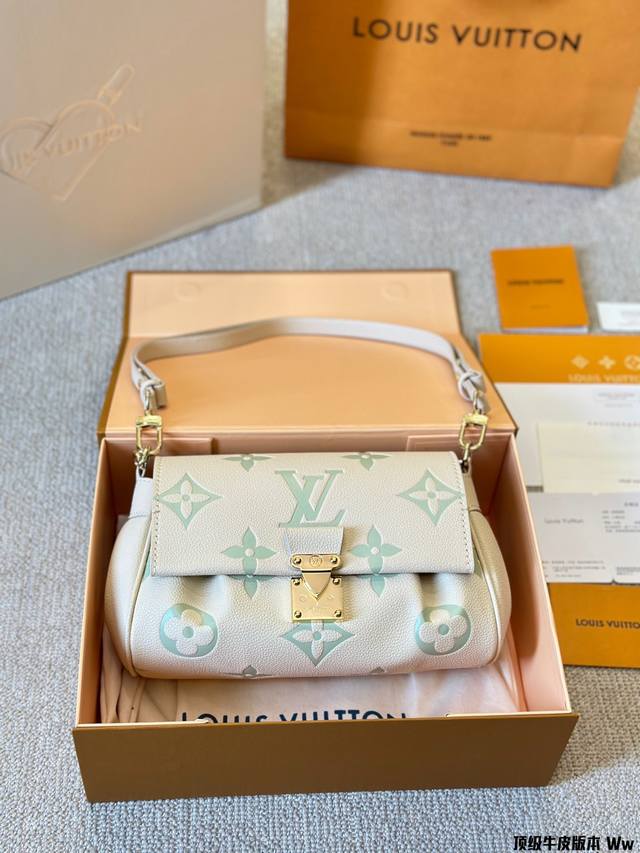 顶级原单 全钢五金 Louis Vuitton Favorite 饺子包 非常低调耐看 全皮质感满满 多种背法 可盐可甜 尺寸24 15Cm