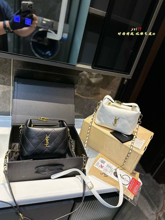 礼盒包装 圣罗兰 Ysl 斜挎包 百搭经典 精致的一只 真的超级无敌巨可爱 仙气满满 小姐姐日常必入款 尺寸19.15