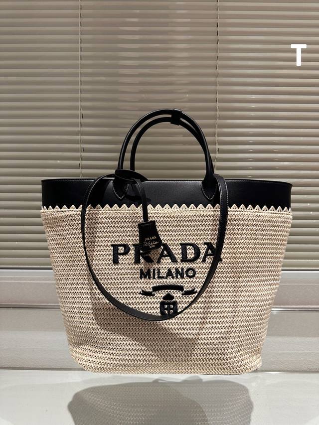 Prada 草编托特包 休闲百搭轻便实用！ 上身超好看草编系列 尺寸32.33