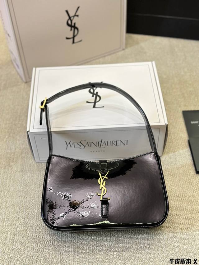 复刻版 牛皮 漆皮 Ysl1 奶呼呼的圣罗兰腋下包 Ysl圣罗兰 Saint Laurent Le 5 A 7 Hobo Bag In Smooth Leath