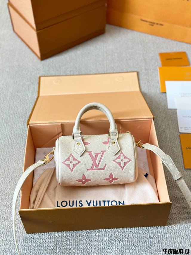 牛皮版本 Lv Speedy 16Cm枕头包 无论版型 内里和专柜毫无差别 真正原版复刻 内里可拆卸 火遍全球的爆款机场大包 机车女神包 明星同款 贵气而充满活