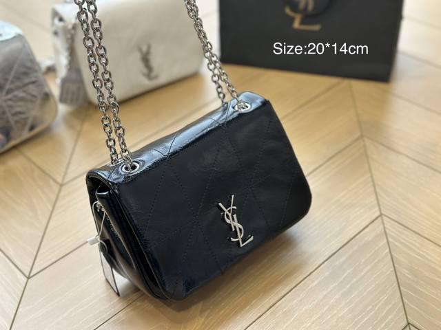 牛皮 尺寸20*14Cm 圣罗兰ysl Jamie链条包 又甜又酷 一整个爱住 百搭时尚 颜值超高 是每个潮酷女孩必入单品