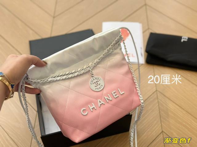 折叠盒 Chanel 2023Ss迷你垃圾袋#大爆款预测 天呐chanel Mini垃圾袋也太美了叭颐 预测下一个大爆款翻 好想拥有 #香奈儿垃圾袋 #Chan