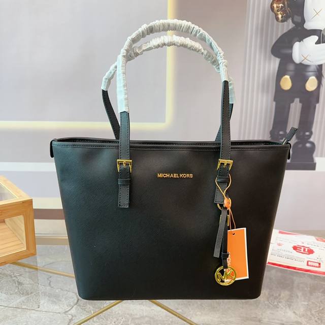 Michael Kors Mk 经典迈克高仕jetset托特包tote 大容量购物袋. T 尺寸32×27×15