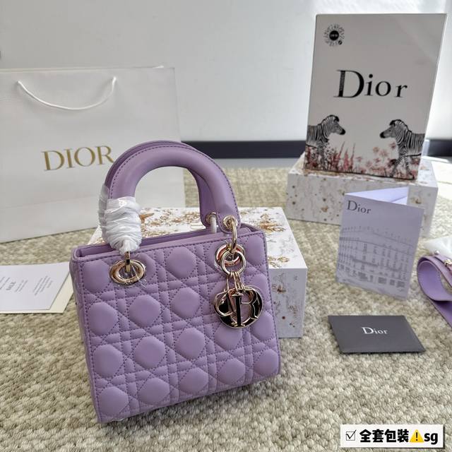 全套包装 原单 尺寸：Size: 20Cm 高品版.升级出货 Dior 戴妃羊皮款 更加加分！！