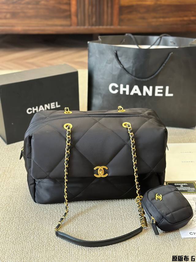 原版布 Chanel 帆布保龄球包 慵懒随性又好背 上身满满的惊喜 高级慵懒又随性 彻底心动的一只 Size：35 20Cm