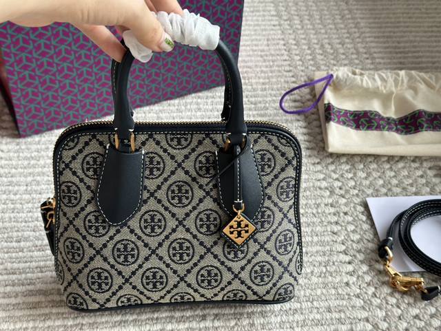 配盒 Size：21*15Cm Tb 迷你贝壳 Tory Burch 百搭实用 又是一枚小可爱