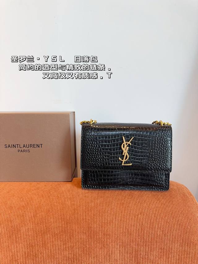 配礼盒 Yslsunset 日落包 圣罗兰ysl-专柜新品 明星款 据说上市不到一个月被抢空 超多博主推荐 保留了ysl一贯的摇滚精神 走的都市随性风 值得打c