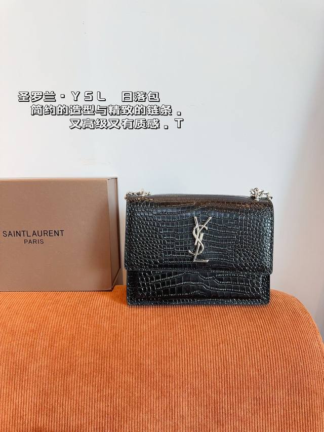 配礼盒 Yslsunset 日落包 圣罗兰ysl-专柜新品 明星款 据说上市不到一个月被抢空 超多博主推荐 保留了ysl一贯的摇滚精神 走的都市随性风 值得打c