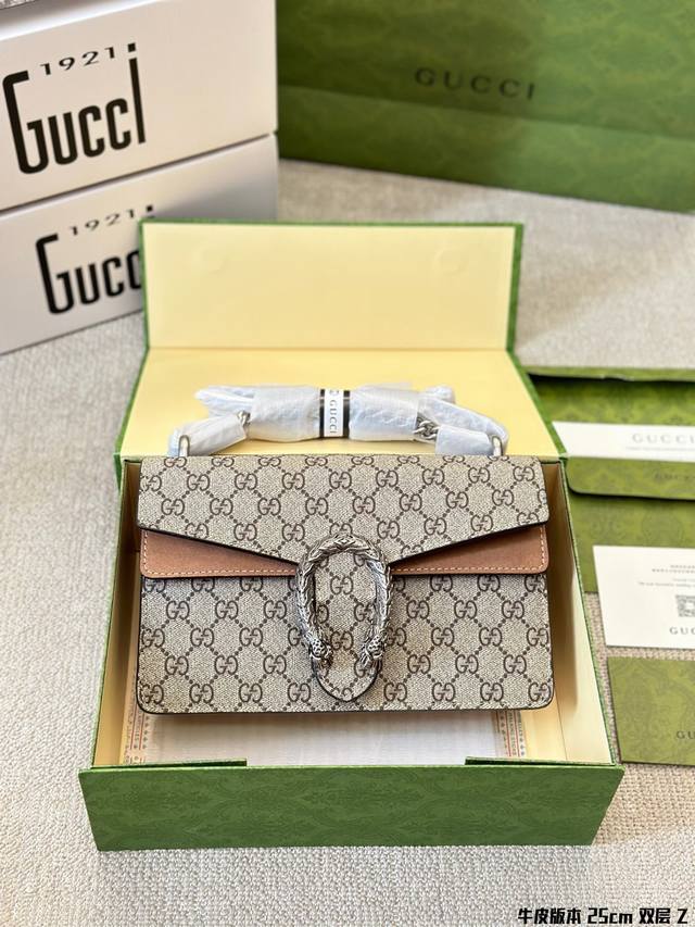 牛皮版本 25Cm 双层 Gucci 全面升级专柜对版品质 经典dionysus酒神包 就是alessandro亲自设计的 名字来源于古希腊罗马神话中的酒神 经