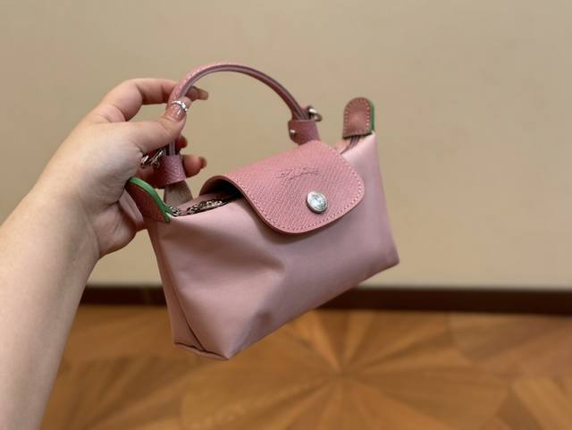 Size：17*10Cm 珑骧longchamp Mini 夏季帆布是永远的流行 . 实用性！外观！背起来的气质都刚刚好哦！ 绝对很实用的一款！ - 点击图像关闭