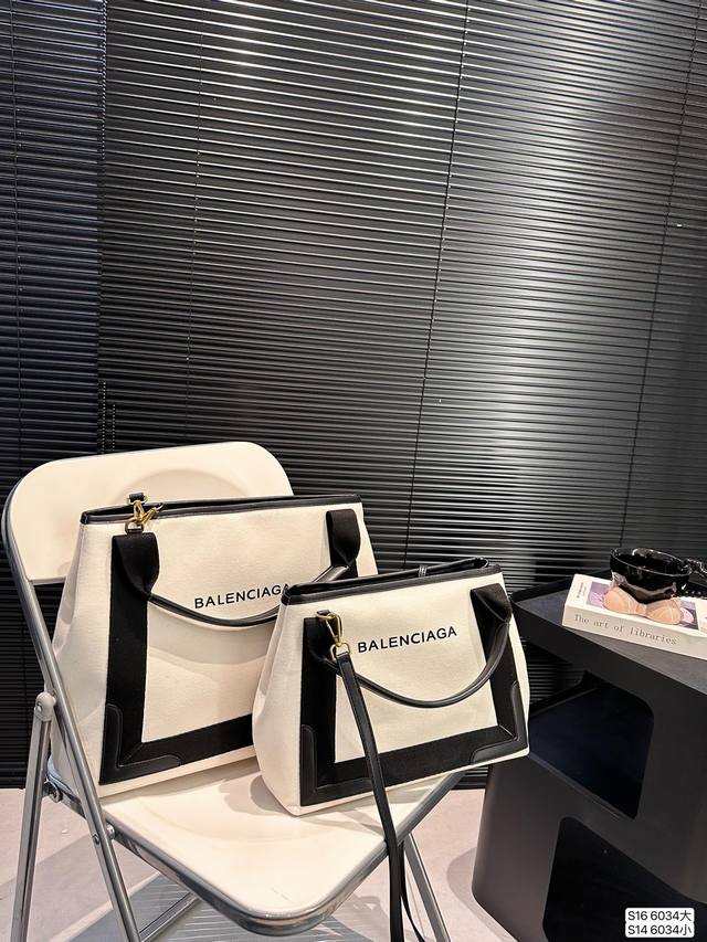 大号 小号 Balenciaga 巴黎世家专柜新品 帆布购物袋独家上市 特别好看 夏天必备 店主自留款太好看啦 超大容量 喜欢的美妞抓紧自留啦 尺寸大号38 3