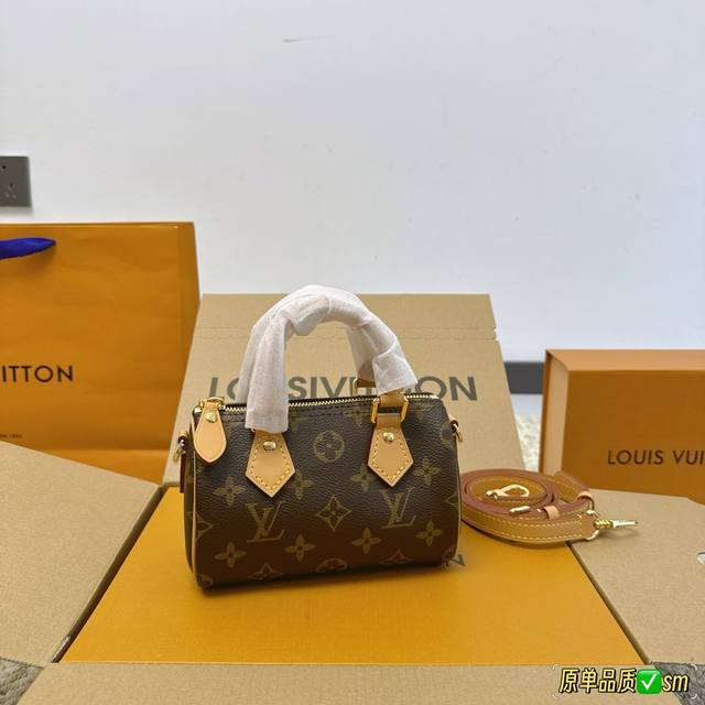 全套包装 LV Nano Speedy 16 枕头包 LV 新款系列 枕头包 手袋,全网首发 LV Speedy nano 枕头包这款Retiro 手袋以标志性