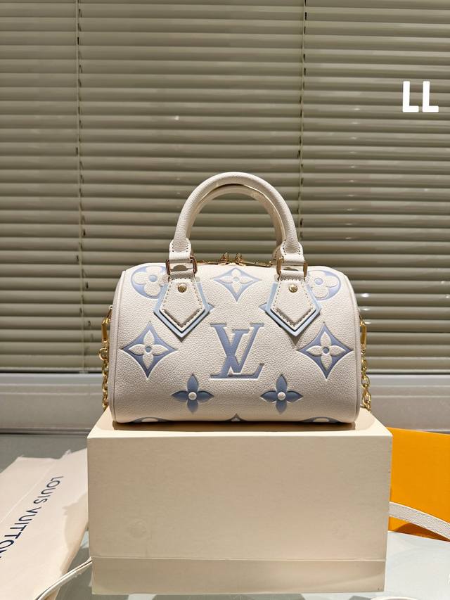 礼盒 Lv speedy 20cm枕头包 无论版型 内里和专柜毫无差别 真正原版复刻 内里可拆卸 火遍全球的爆款机场大包 机车女神包 明星同款 贵气而充满活力的