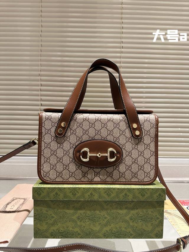 大号 小号100 尺寸28cm 23cm Gucci 1955盒子包 复古经典又高雅 自带古董包的气质 看似普通 上身惊艳