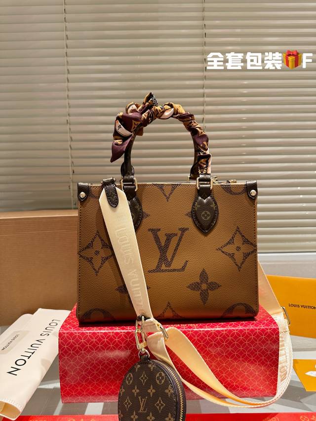 龙年限定礼盒 Lv onthego 原单 折叠礼盒 原单品质 Lv A B面原料 onthego妈咪袋 性价比之王这是一款超赞的包型，灵感来自于恶搞Lv的街头品