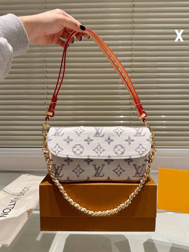 牛皮版本 2024新款 LV 路易威登 WALLET ON CHAIN IVY腋下包 尺寸22 13cm