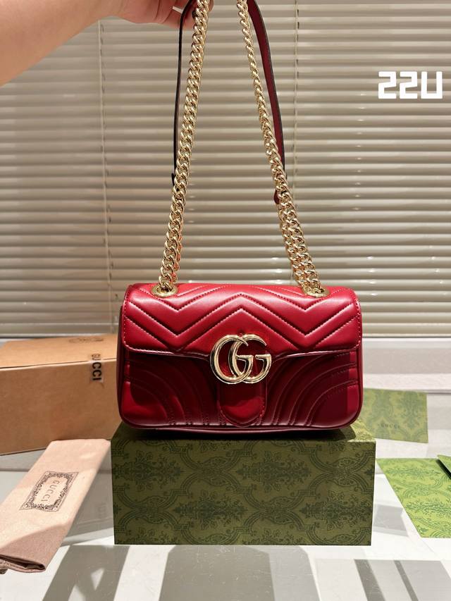 牛皮 飞机盒折叠礼盒 Gucci l GG Marmont 系列 经典百搭 万年不过时的一款马蒙 原单品质 尺寸22cm