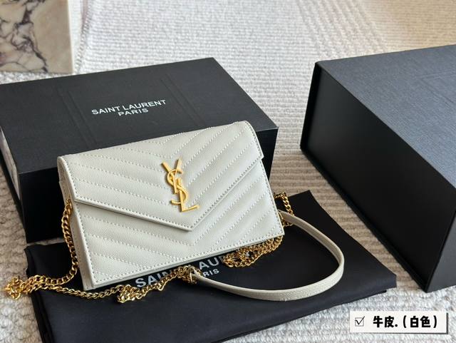 牛皮 配盒 size：19*11 cm ysl woc信封包 鱼子酱牛皮看起来质感特别好！耐磨耐用！ 斜挎腋下