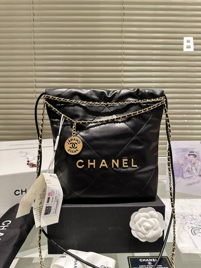 牛皮 chanel 2023ss迷你垃圾袋#大爆款预测 天呐chanel mini垃圾袋也太美了叭颐 预测下一个大爆款翻 好想拥有 #香奈儿垃圾袋 #Chane