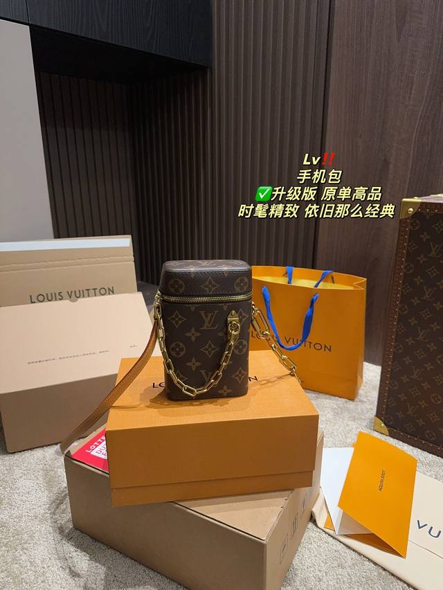 升级版 原单高品 折叠盒尺寸17.11 Lv 手机包 经典老花phone box定位是男包但是这么好看的包 女生背起来也毫不逊色 上身超级百搭方盒子加上五金做旧