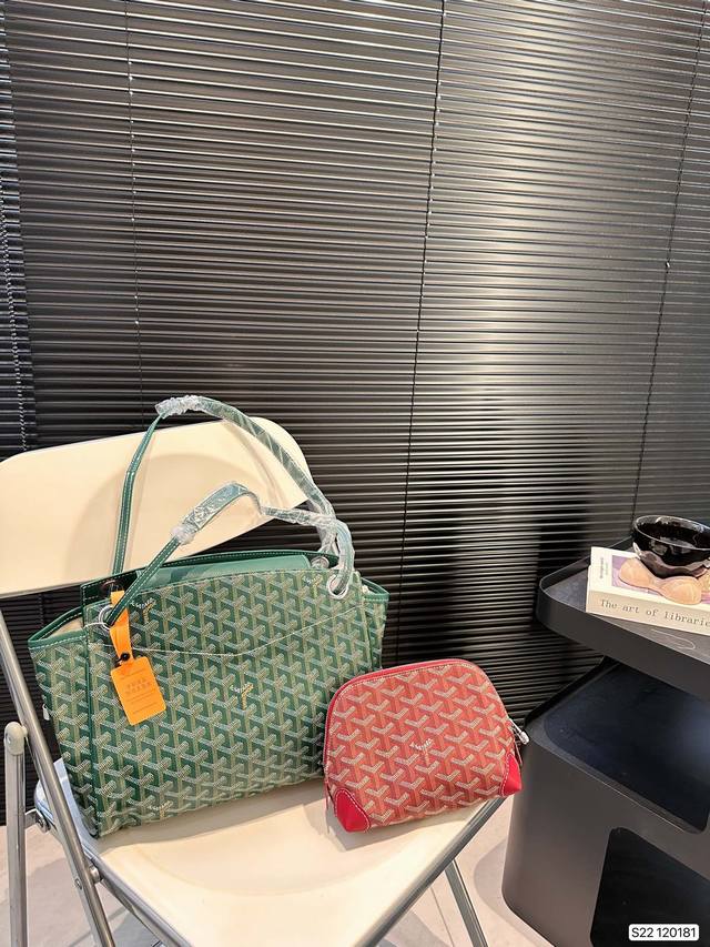 配折叠盒子 GOYARD 戈雅二合一 代表性的包款 rouette！ 容量很棒 可爱的腋下包 Goyard 限定版 尺寸30 23 货号120181