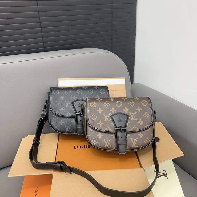 Louisvuitton 路易威登 montsouris 斜挎包翻盖邮差包 单肩包 男女通用斜挎包 采用精湛镶嵌细工 经典百搭 实物拍摄 原厂原版面料 配送防尘